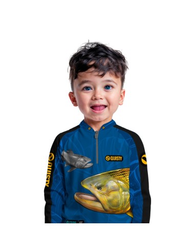 Modelo infantil vestindo Supercombo de Pesca Dourado Do Rio Azul Dryfit com camisa punholuva Dry UV50+, Máscara e Boné