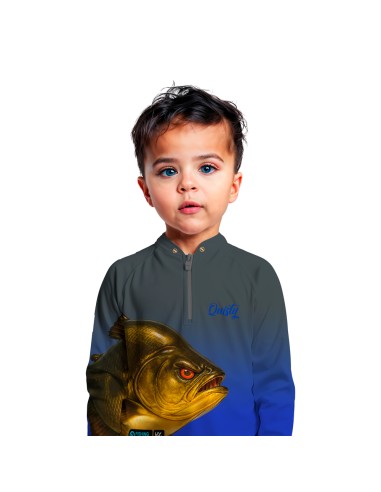Modelo infantil vestindo Camisa de Pesca Tambaqui Gigante da Amazônia Titanium Dryfit com proteção UV50+ e punho luva